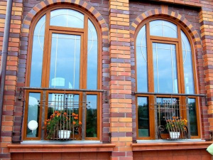 Пластиковые окна, двери и аксессуары: воплощение любого архитектурного стиля